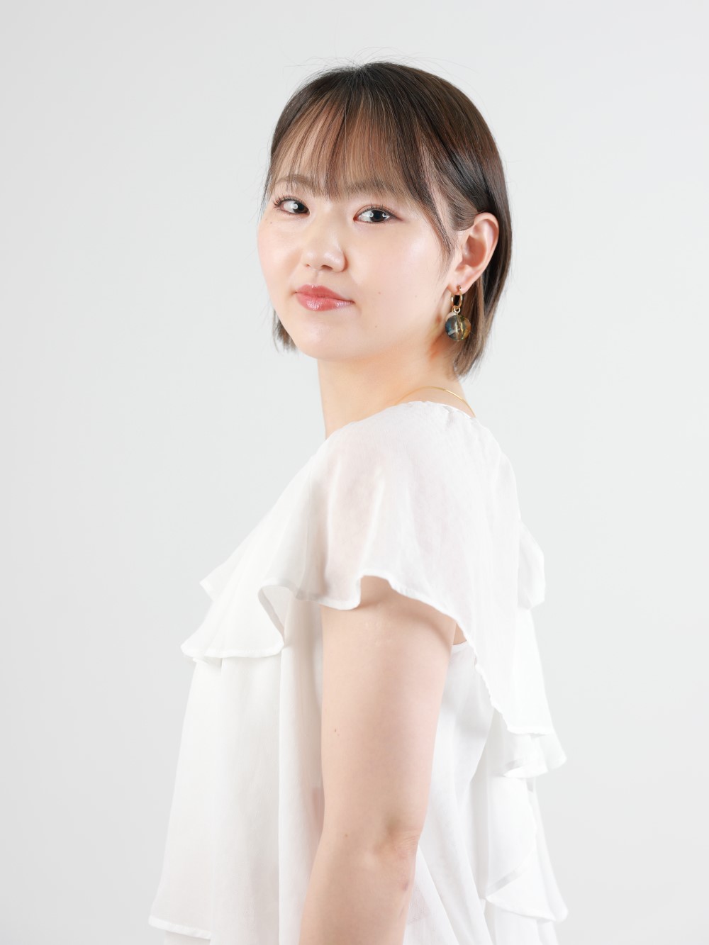 明部 桃子